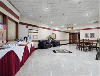 Elk Grove Hotel エルク・グローブ・ヴィレッジ レストラン 写真